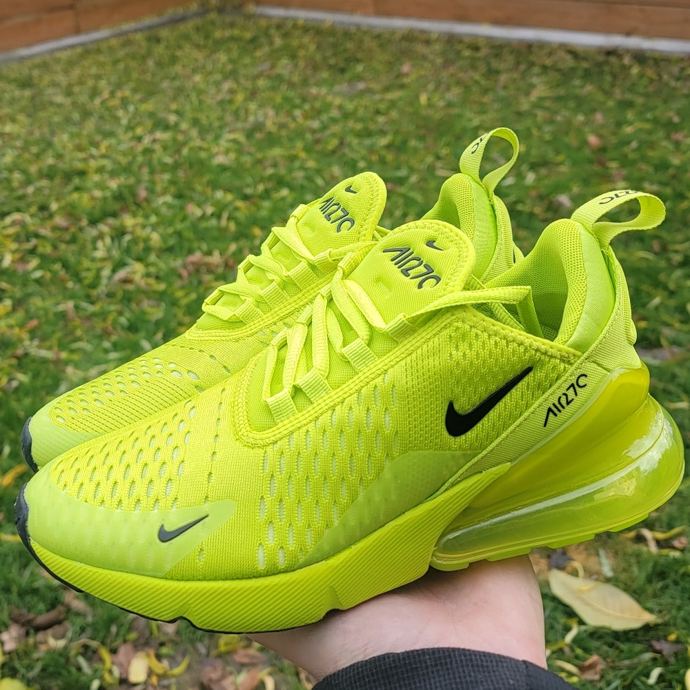 New women's Nike Air Max 270